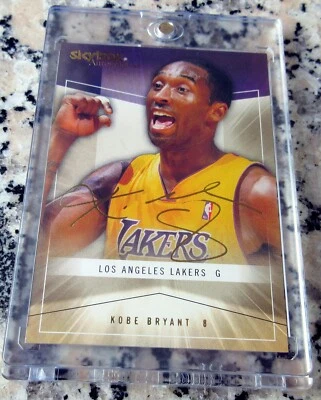KOBE BRYANT 2004 Fleer Skybox GOLD Autographics Auto SP 147/150 Lakers HOF🔥🔥$$ - Image 1 of 2