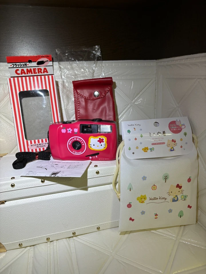 🚀🎁《UNUSED》Sanrio Hello Kitty 35mm Film Camera 1995 Vintage From JAPAN✈✈✈✈✈✈✈✈✈ - Image 1 of 4