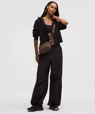 Bandolera Lululemon Everywhere 2L herrajes metálicos Foto 1 de 4