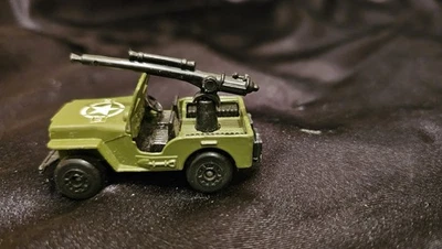 Matchbox Superfast No. 1976 Jeep Green Army RN II 38 Sleet-N-Base de nieve -Como nuevo Foto 1 de 4