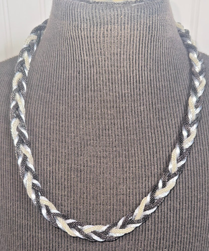 VETEMENTS Collane corda rete intrecciata nero e argento morsetto metallo tondo materiale seta satinata