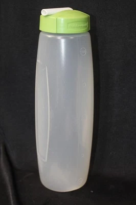 Rubbermaid 32 oz Water Bottle Flip Straw Lid 7F86 Drink Container Green Lid guc! - Image 1 of 4