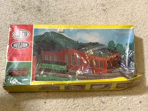 Con-Cor Heljan HO Scale Steam Locomotive Roundhouse Kit #802 NOS - Sealed - Picture 1 of 3