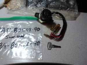 1974-78 Yamaha RD XS TX interruptor de encendido con llave de lote antiguo fabricante de equipos originales 584-82508-40 1a0-82508-40 - Imagen 1 de 10