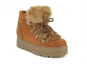 Botines Coolway Oslo imitación gamuza tostado. Reino Unido 7. Suela de goma nueva con caja. Diseñador canadiense - Imagen 1 de 12