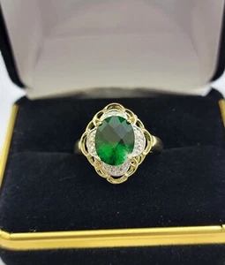 10k Yellow Gold Ladies Green Ring Women's Casual Band SALE Real 10kt Brand New - Picture 1 of 11