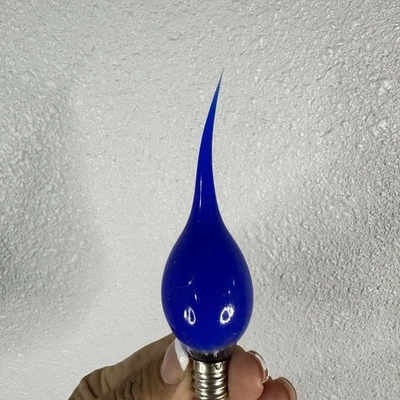 VGt Blue Flame-Shaped Light Bulb – Decorative Novelty Bulb Box Of 35 Halloween - Image 1 of 4