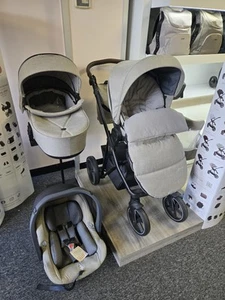 Babystyle Prestige Pram Bundle - Exclusive Colour - Picture 1 of 5