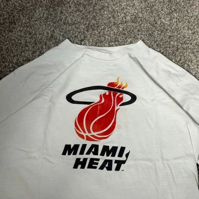 Camiseta De Colección Años 80 Miami Heat Baloncesto Nutmeg Mills NBA Hombres L Blanca Retro NBA Foto 1 de 4
