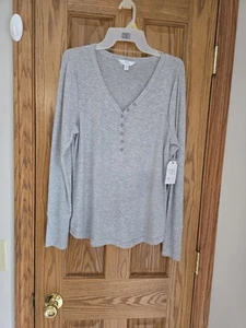 Time & Tru grau Knopfleiste Langarm V-Ausschnitt Top Damengröße Medium neu mit Etikett - Bild 1 von 5