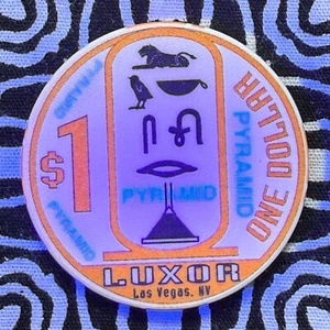 Luxor $1 "Pyramide" UV Sicherheit Briefmarke Las Vegas, Nevada Poker Casino Chip V63 - Bild 1 von 3