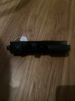 Interruptor de control del asiento del lado del conductor delantero izquierdo OEM 2013-2018 Hyundai Santa Fe  Foto 1 de 3