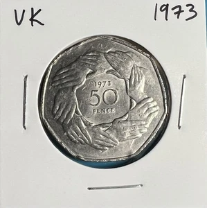 1973 UK British 50 Pence 9 Hands EU Commemorative Coin -Queen Elizabeth II 🇬🇧 - Picture 1 of 2
