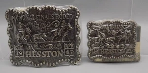 Paire de boucles de ceinture neuves scellées vintage Hesston National Finals Rodéo rare 1987 NFR - Photo 1/4