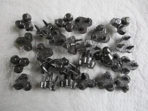 Juego 26x Británico: "BOTA DE MUNICIÓN TRIPLE TACHUELAS" ('Clover' Ptn, Para Botas de Cuero del Ejército) - Imagen 1 de 6