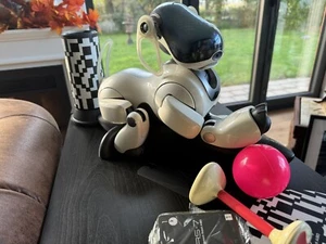 Sony Aibo ERS-7 Mind 3 - Photo 1/7
