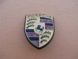 03 04 05 06 PORSCHE CAYENNE FRONT BUMPER EMBLEM LOGO BADGE SIGN SYMBOL A47123 - Bild 1 von 11