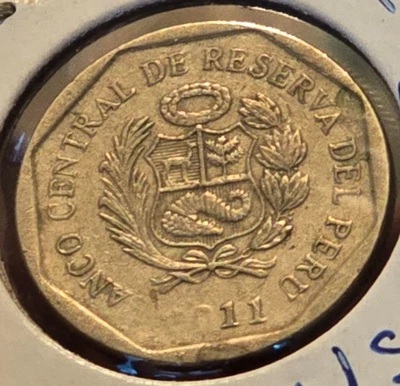 2011 Peru 50 Centimes - BU Coin w/GREASE STRIKE MINT ERROR! RARE! - Image 1 of 3