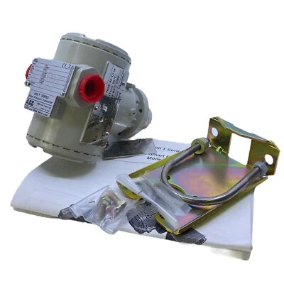 ABB 624GF2182421171 Pressure Transmitter 4 … 20 Ma 348Psi - Image 1 of 4