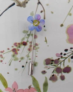 Tiny FORGET-ME-NOT PIN Floral Friendship Brooch Masonic Lapel Pin HAND PAINTED - Picture 1 of 9