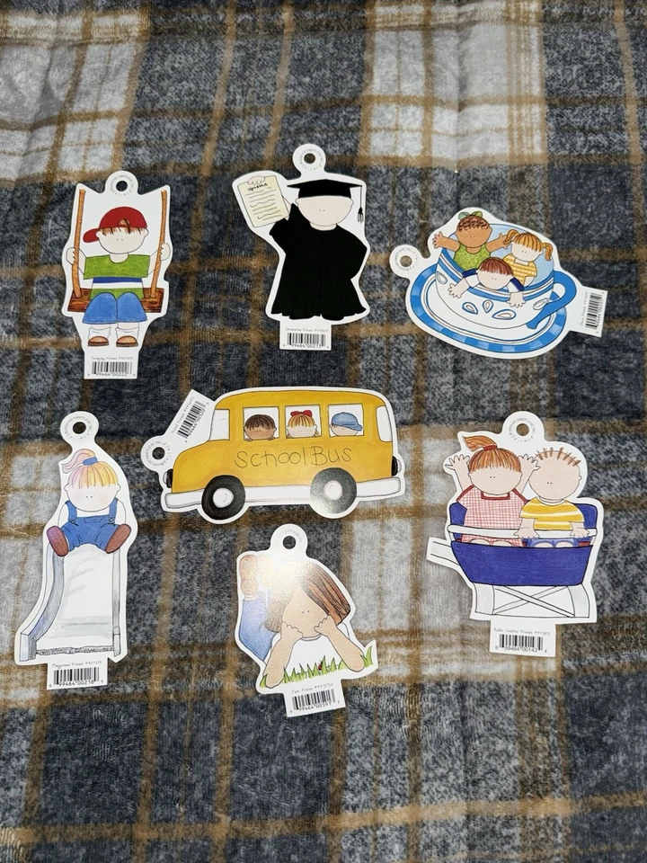 🎅🏻 Lote # 5 Álbum de recortes Amigos My Minds Eye Park Graduación Escuela Parque infantil Foto 1 de 1