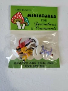 Vintage package of Miniature Ice Skaters Hong Kong NOS display decoration crafty - Picture 1 of 4