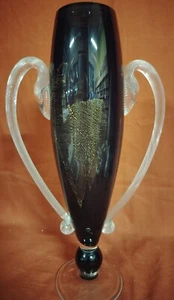 Vaso in vetro nero (Murano?) con manici in vetro bianco semitrasparente - Foto 1 di 12