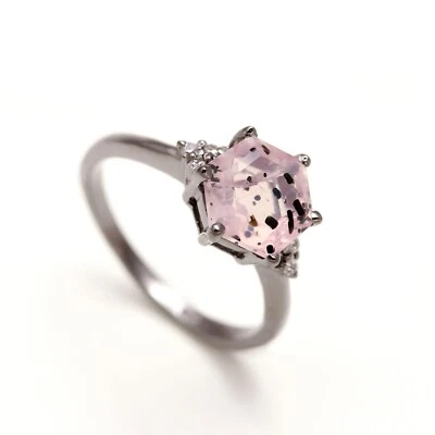 Anillo hexagonal de cuarzo con punto rosa de plata de ley 925 hecho a mano joyería oxidada negra Foto 1 de 4