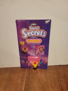 Vintage Sweet Secrets 1985 Mouse Cheese Mobile Dangles Charm Galoob - Picture 1 of 4