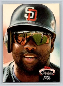 Tarjeta de béisbol Tony Gwynn - 1992 Stadium Club #825 - San Diego Padres - Imagen 1 de 2