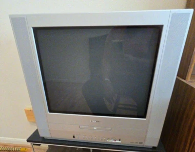 Toshiba MD20F51 20" Estéreo TV/DVD Combo Retro Juegos CRT TV PLANO PURO PRUEBA FUNCIONA Foto 1 de 4