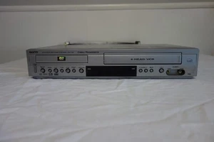 Sanyo DVW-7100 VCR DVD Combo Player VHS 4 Head Tested Working - Picture 1 of 5