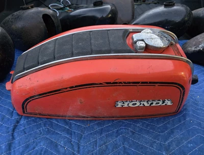 Honda CB200 1976 Twin CB200T tanque de gasolina almohadilla de goma tapa de gasolina emblemas llave de combustible Foto 1 de 4