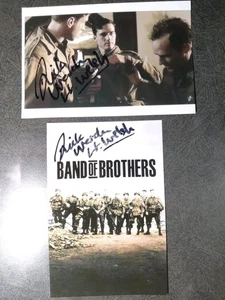 FOTO 4X6 AUTOGRAFIADA FIRMADA A MANO DE RICK WARDEN como HARRY 2 - BANDA DE HERMANOS - Imagen 1 de 5