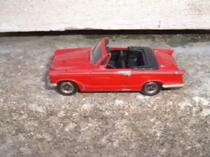 KENNA MODELS TRIUMPH VITESSE CONVERTIBLE TOP DOWN UNBOXED 1/43 NO WING MIRRORS ! - Picture 1 of 5