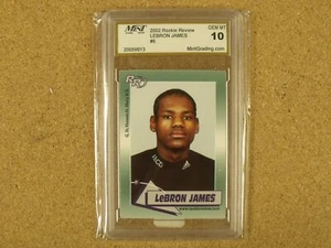 2002 ROOKIE REVIEW # 6 LEBRON JAMES MINT GRADING GEM MINT 10 BASKETBALL CARD - Imagen 1 de 2