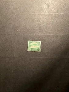 Stamps US Scott #699 hinged - Picture 1 of 1