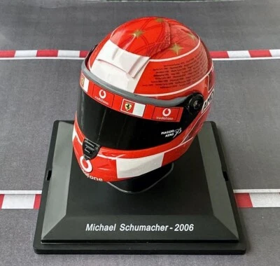 RARE 1:5 Casco Helmet F1 MICHAEL SCHUMACHER Brazilian GP 2006 FERRARI SPARK +Mag - Immagine 1 di 4