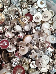 100 Pcs Small Plastic Diamante Pearl Shank Buttons - Picture 1 of 6