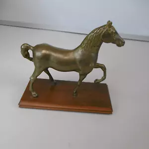 statue cheval en bronze - Foto 1 di 6