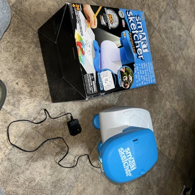 Smart Sketcher Projector Learning and Creative Sketch Toy COMPLETE W/ POWER CORD - Image 1 of 2