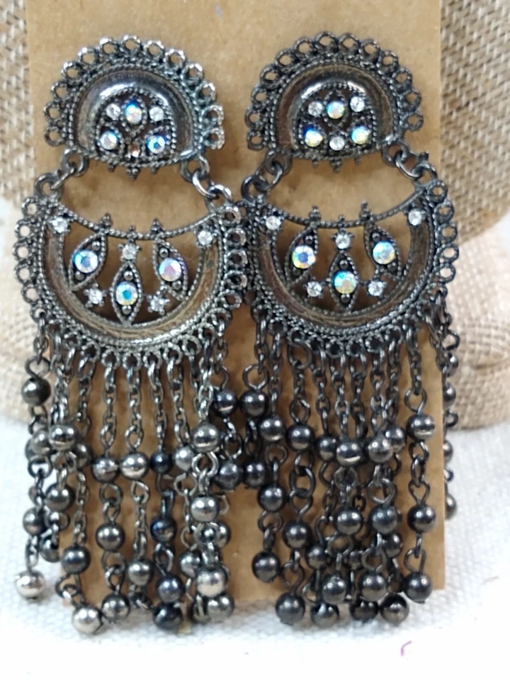 1 par de pendientes de araña de plata oscura con cuentas y cristales - 2,5" Foto 1 de 4