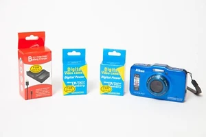 Nikon Coolpix S31 10.1MP Compact Digital Underwater Camera Zoom 3x - Picture 1 of 16