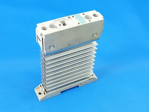 Siemens 3RF2320-1AA04 Halbleiterschütz 24V Solid-State-Schütz - Zdjęcie 1 z 3