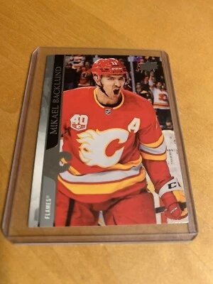 2020-21 Upper Deck Mikael Backlund #26 Calgary Flames - Image 1 of 2