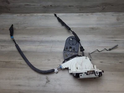 Chrysler 300 2012-2017 actuador de cierre de puerta de conductor trasero izquierdo OEM Foto 1 de 4