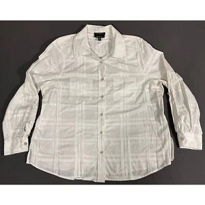 Foxcroft Women’s Shaped Fit Shirt 16W Button Tab Sleeves White Embossed - Picture 1 of 8