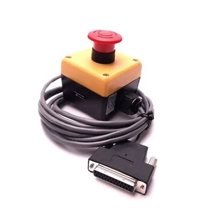 Gabinete interruptor de botón de parada electrónica de emergencia Idec FB1W-HW1B-V402R, restablecimiento de giro - Imagen 1 de 5