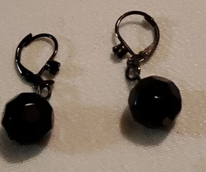 Vintage Dangle Earrings Large Faceted Black Beads Smaller beads On Stem Hoop - Picture 1 of 4