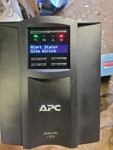 APC Smart-UPS, 1500VA, Tower (SMT1500C) -Works- Black - NO BATTERY - Afbeelding 1 van 8